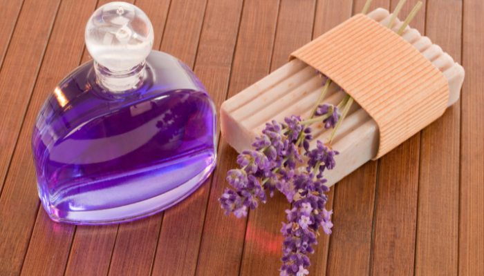 Hoa lavender còn dùng làm nước hoa